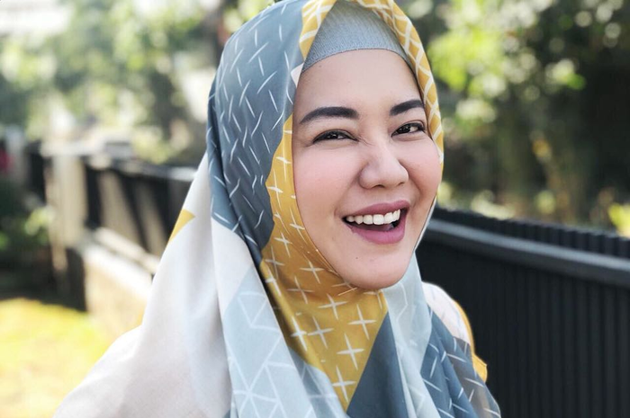 Siap untuk Menikah, Risa Saraswati Minta Restu dari Teman-teman Hantunya