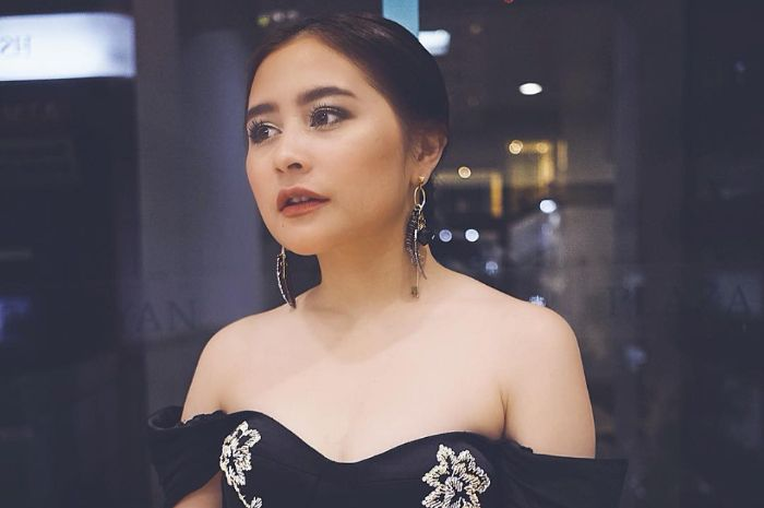 Prilly Latuconsina pernah kepergok pacaran, sang ayah syok dirinya lakukan ini