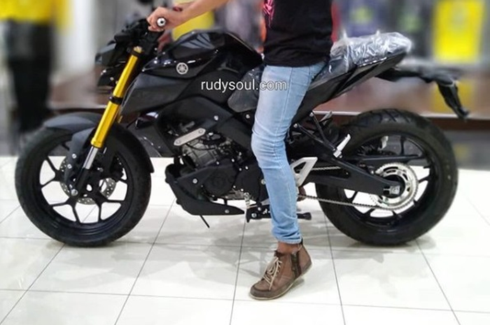 Penampakan motor Yamaha MT-15 terbaru