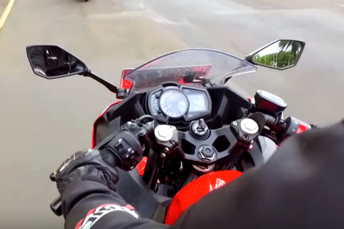 Ilustrasi setang Kawasaki Ninja 250 