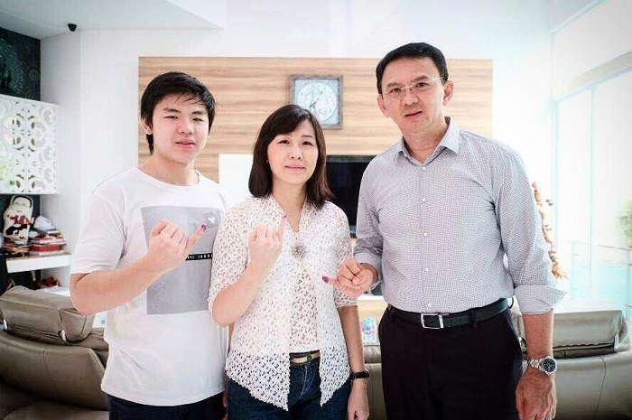 Veronica Tan dan Ahok bersama anak sulung mereka, Nicholas Sean