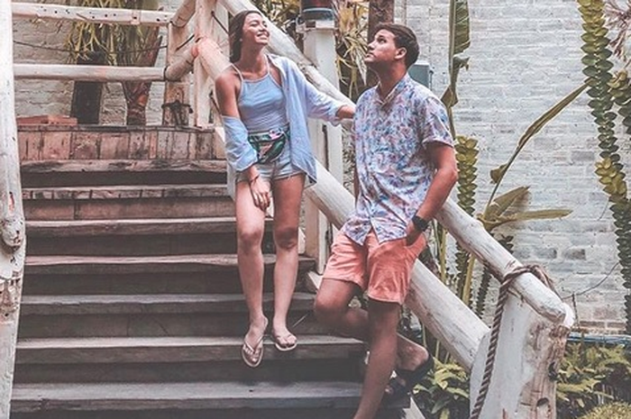 Angela Gilsha dan Stuart Collin