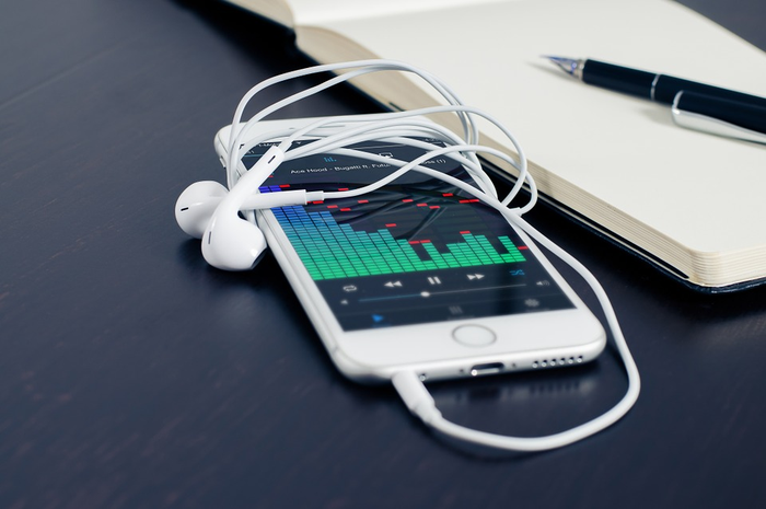 Ilustrasi aplikasi streaming musik.