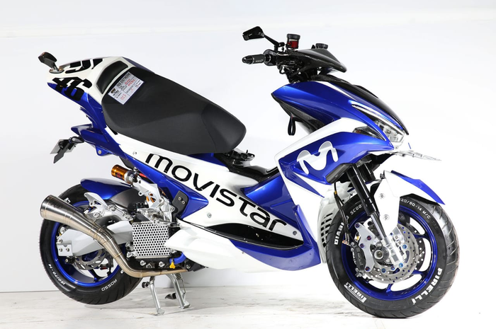 Modifikasi Yamaha Aerox MotoGP Movistar Surya Motor Variasi Best Racing Customaxi Yamaha Denpasar