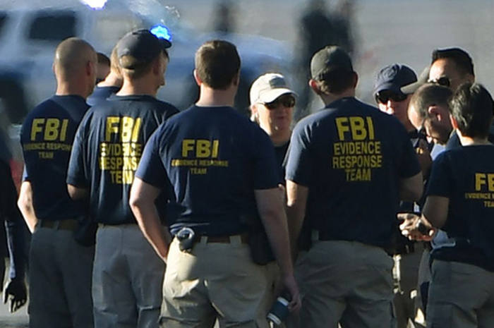 FBI berhasil meringkus pelaku ancaman teror bom palsu yang sempat meresahkan sekolah di Amerika.