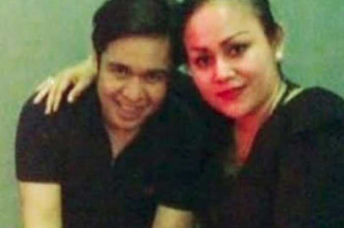 Mak Vera alias Vera Zanobia bersama almarhum Olga Syahputra semasa hidupnya.