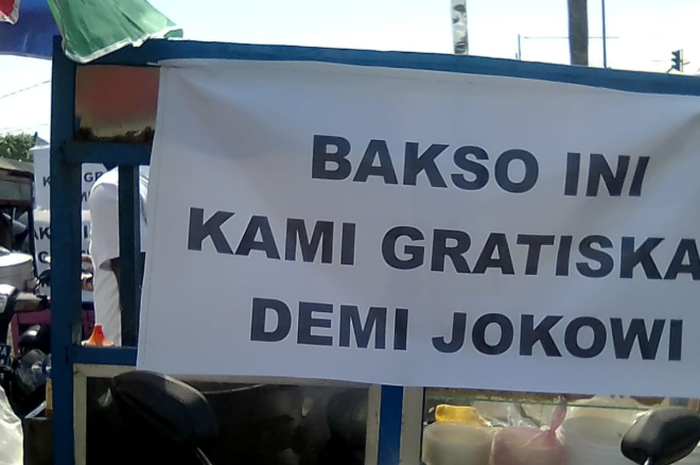 Bakso gratis demi Jokowi.