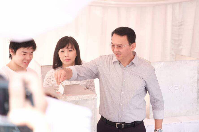 Ahok saat masih bersama Veronica Tan dan juga putra mereka, Nicholas Sean Purnama