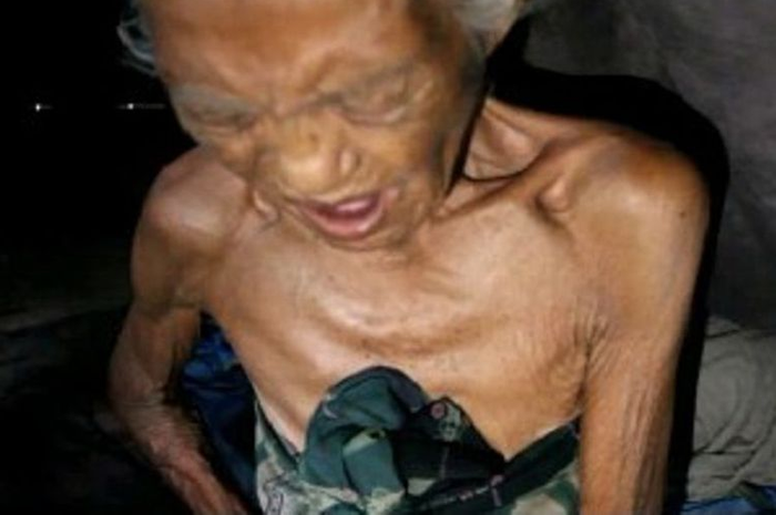 Lansia kakak beradik Solihin (92) dan Sitti Muhda (95) asal Kabupaten Mamuju Tengah, mengaku lapar karena tidak makan selama beberapa hari. 