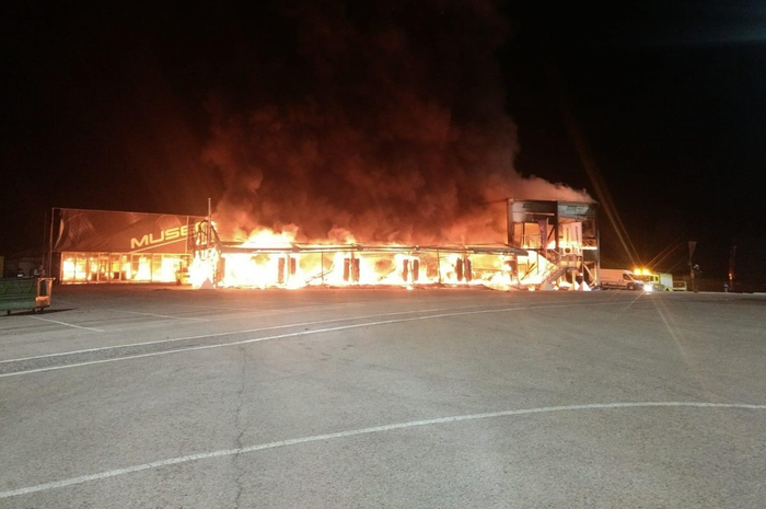 Gudang MotoE terbakar di Sirkuit Jerez, Spanyol