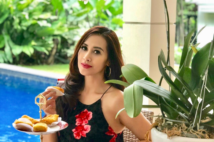 Usia Setengan Abad, Ini Rahasia Awet Muda Si Manis Jembatan Ancol Diah Permatasari 