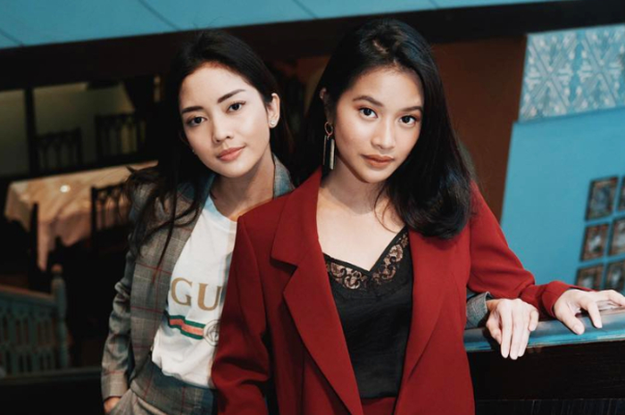 Ririn Dwi Ariyanti (belakang) dan anak Ikke Nurjanah, Siti Adira Kania