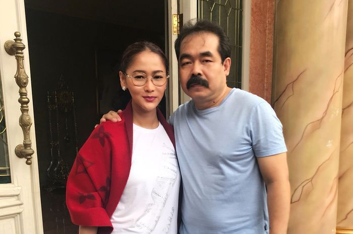 Inul Daratista dan suami, Adam Suseno