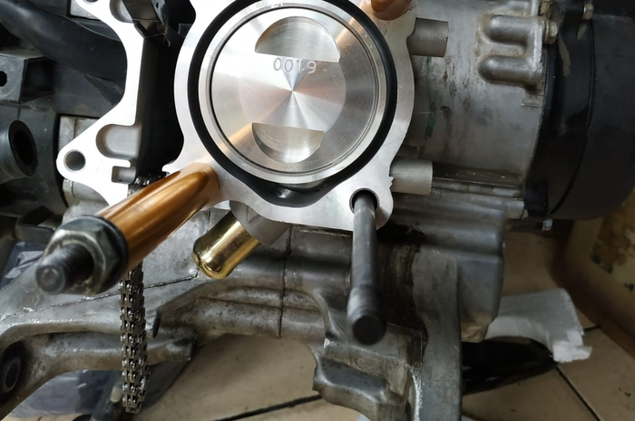Tips membeli motor bekas yang sudah dibore up, perhatikan hal-hal berikut ini supaya dompet enggak tekor saat merawatnya.