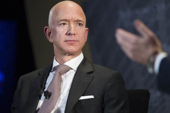 Dua detik penghasilan Jeff Bezos ternyata lebih tinggi dari UMR Jakarta setahun 