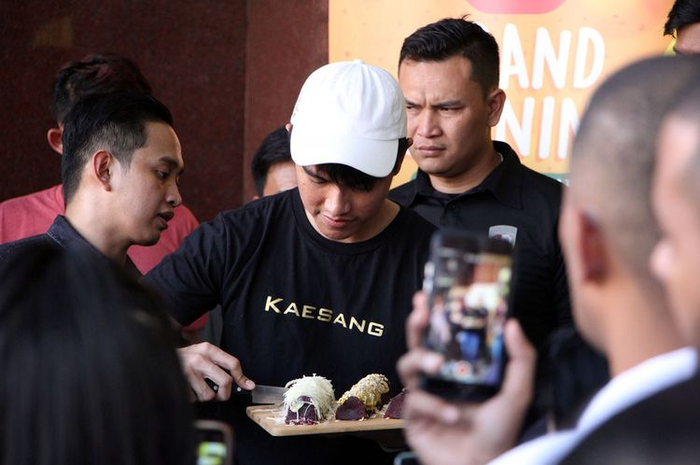 Kaesang Pangarep membagikan salah satu varian pisang yang di Outlet Sang Pisang.