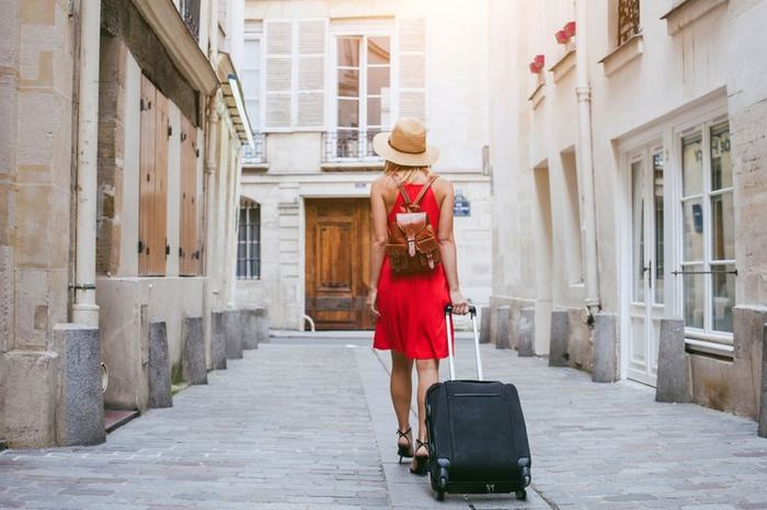 Ilustrasi Traveling