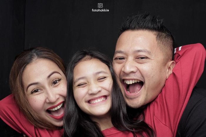 Deswita Maharani dan anak sambungnya, Leya