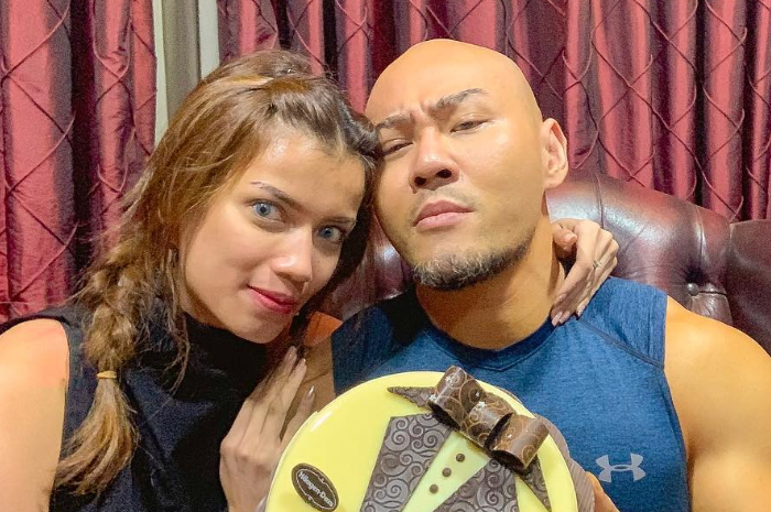 Sabrina Chairunnisa, Deddy Corbuzier