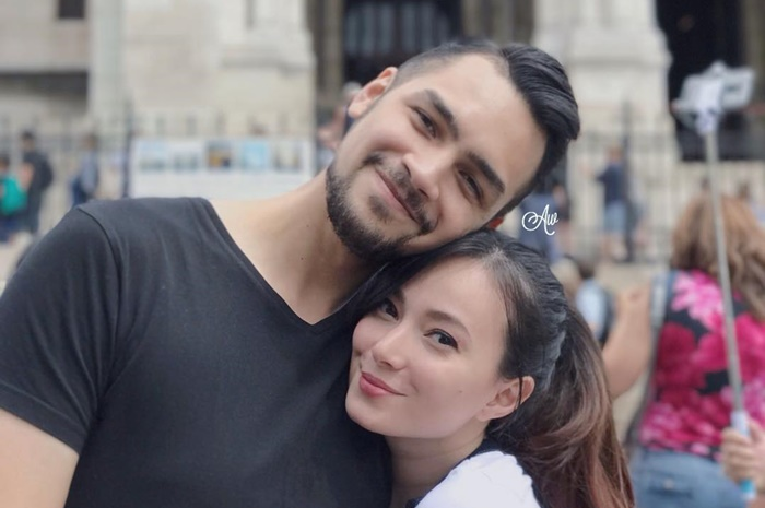 Asmirandah dan Jonas Rivanno