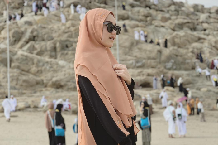 Gaya Ayu Ting Ting dengan hijab syar'i jadi sorotan