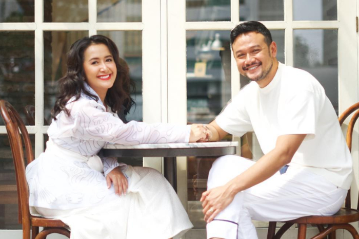 Dwi Sasono dan Widi Mulia 