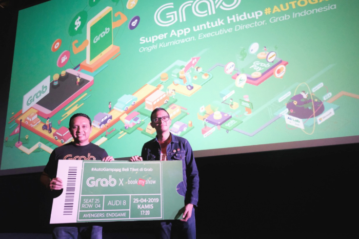 Ongki Kurniawan, Executive Director Grab Indonesia (kiri) dan Ben Mukti, Head of Content BookMyShow Indonesia pada acara Peluncuran Tile Tiket di CGV Grand Indonesia