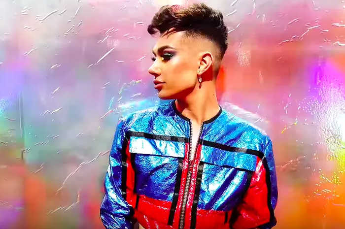 Beauty Vlogger, James Charles