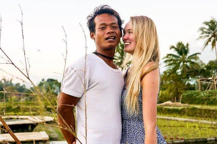 Nur Khamid dan Polly Alexandria