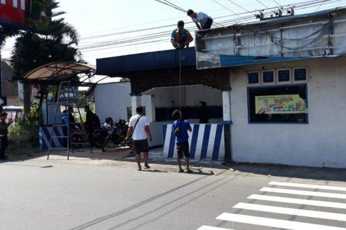 Kondisi terakhir pos polisi di Klaten yang dibakar orang tak dikenal 