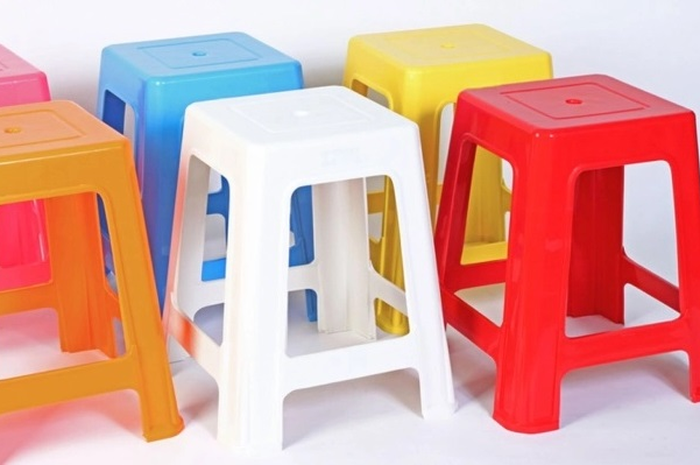 Bangku plastik
