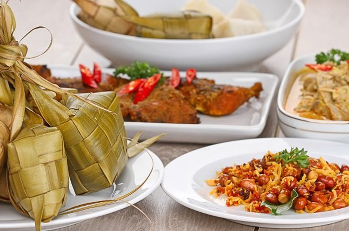 Setelah makan makanan bersantan dan berlemak, saatnya menurunkan kolesterol dengan minuman-minuman berikut.