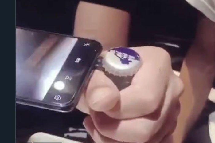 Kamera pop-up OnePlus 7 Pro tetap tahan meski digunakan sebagai pembuka tutup botol