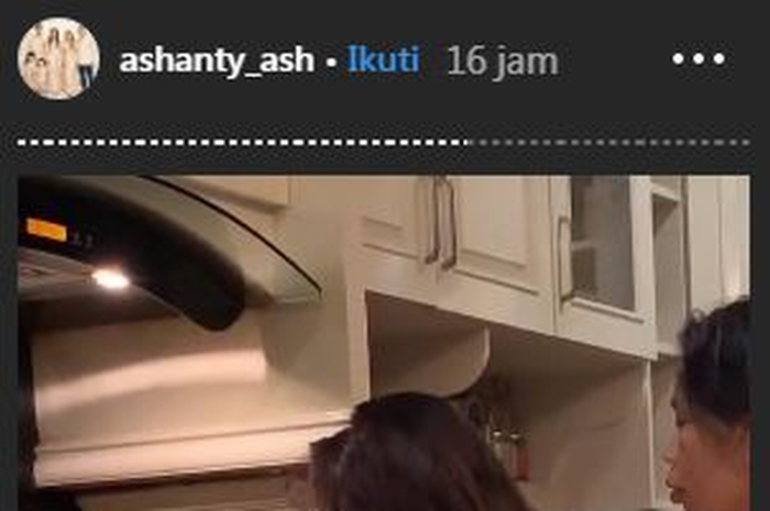 Ashanty memuji-muji Aurel