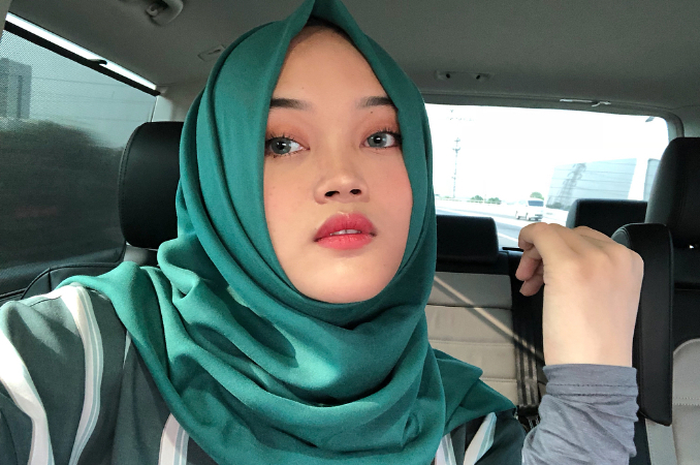 Putri Delina