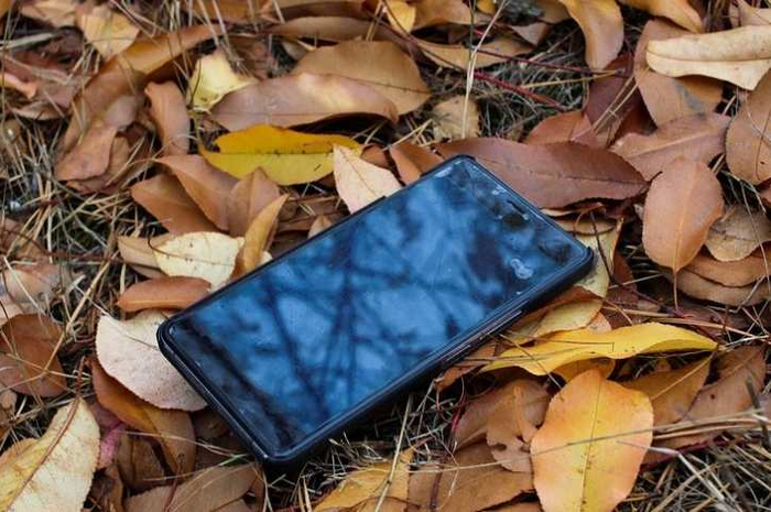 Ilustrasi smartphone yang hilang