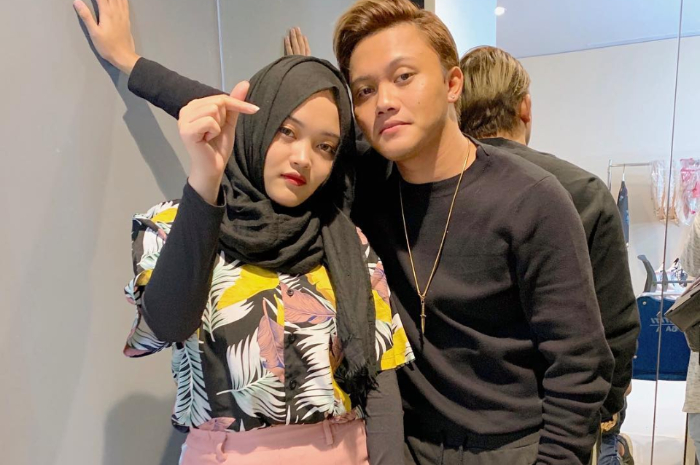 Putri Delina dan Rizky Febian  