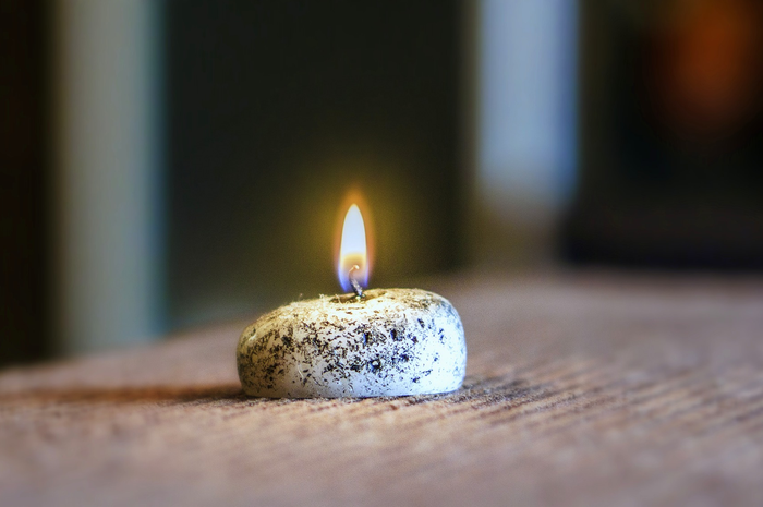 Ilustrasi lilin 