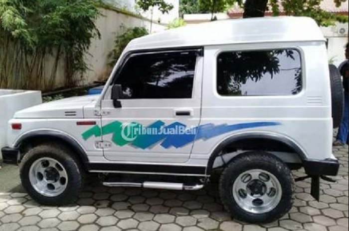 Mobil Suzuki Katana. Dijual Seharga Motor Matic 150 Cc, Mobil Ini Muat 4 Orang dan Gak Kehujanan, Tampilan Juga Sangar!