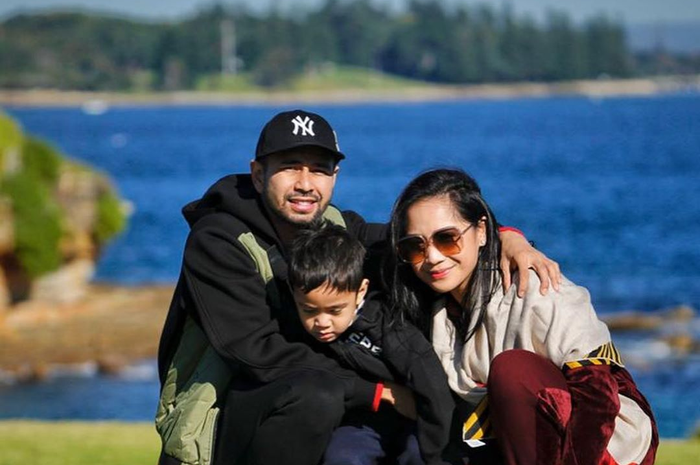 Raffi Ahmad, Rafathar, Nagita Slavina saat liburan ke Australia