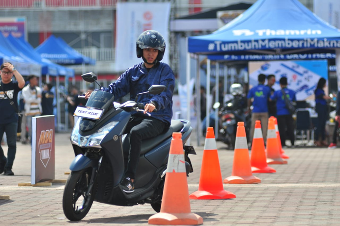 Sesi test ride di Maxi Yamaha Day Palembang 2019