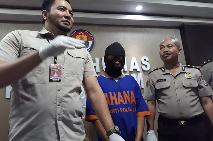 Pelaku pencabulan pria di bawah umur diamankan di Mapolda Jatim, Senin (1/7/2019) 