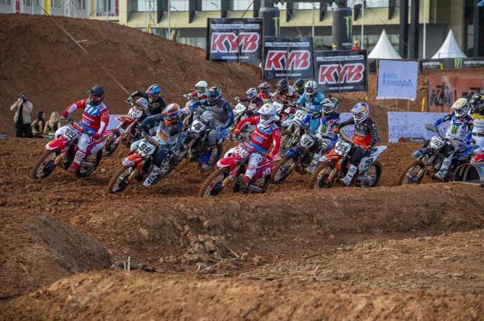 Sumbawa, Nusa Tenggara Barat (NTB), akan menjadi host MXGP Indonesia 2022, bandara Sultan Kaharuddin III mulai dipersiapkan