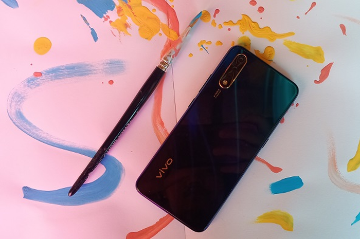 Tampilan belakang Vivo S1