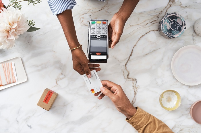 ilustrasi penggunaan Mastercard