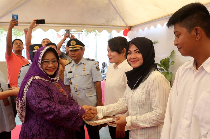 Noor Lizah, istri Gubernur Kepri, Nurdin Basirun