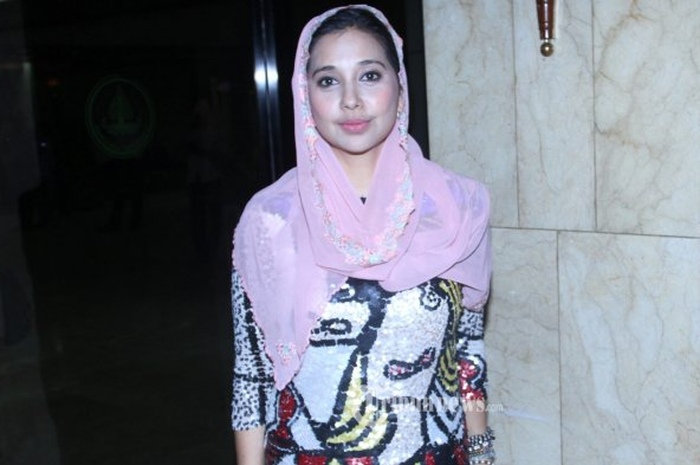 Ayu Azhari 