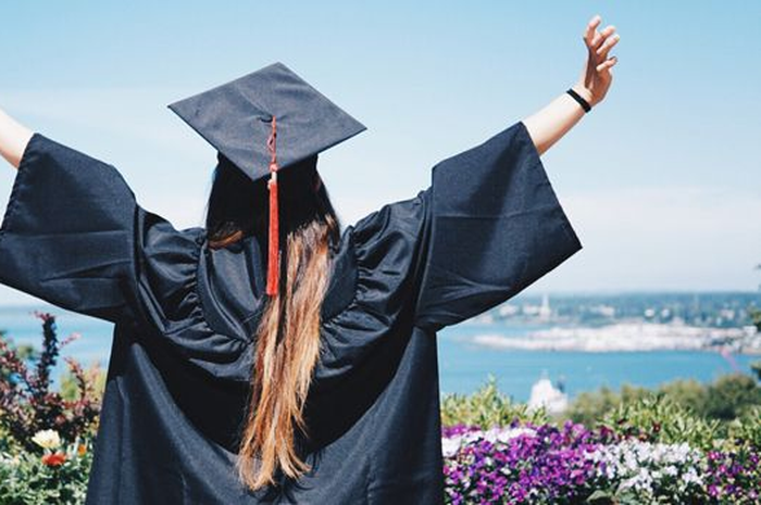 Ilustrasi sarjana