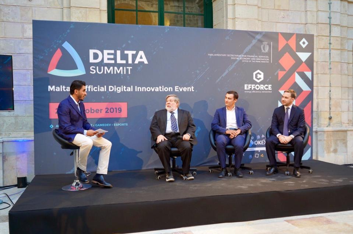 Mantan pendiri Apple, Steve Wozniak dalam event Blockchain di Malta