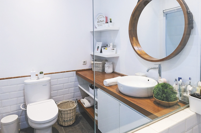 Romantis dengan Pintu Kaca di kamar mandi